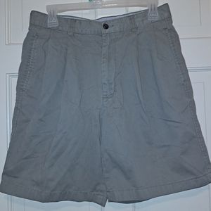 Men’s club room pleated khaki shorts travel outdoor work party business casual